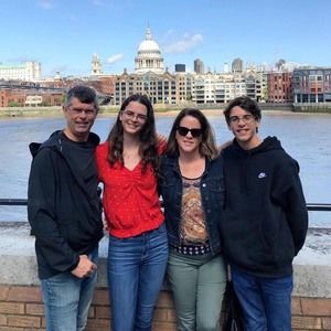 Meet your Posher, Casey